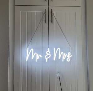 "Mr and Mrs" Neon Sign